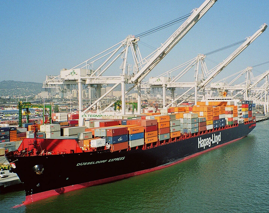 https://kvnlogistics.vn/wp-content/uploads/2026/01/top-5-largest-container-shipping-lines-in-the-world-who-is-leading-13359-5.webp
